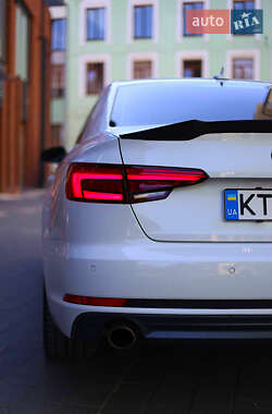 Седан Audi A4 2016 в Львове
