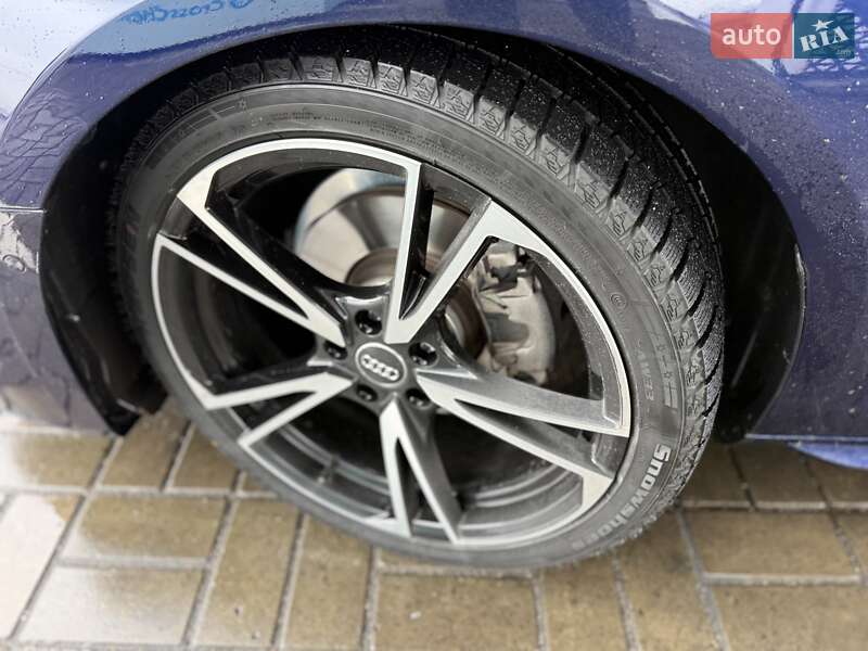 Седан Audi A4 2019 в Днепре