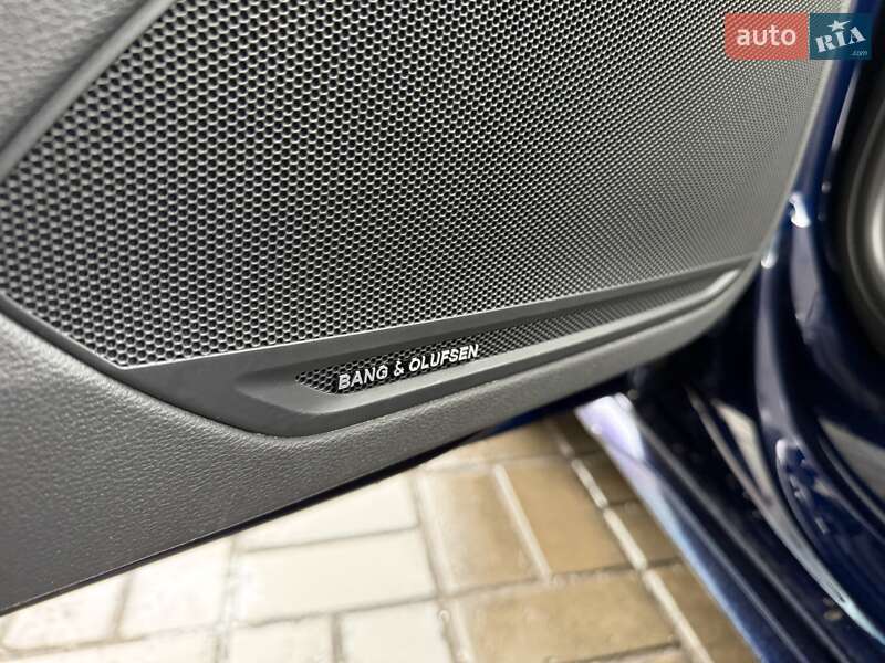 Седан Audi A4 2019 в Днепре