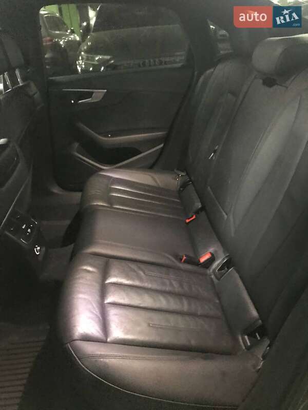 Седан Audi A4 2016 в Киеве
