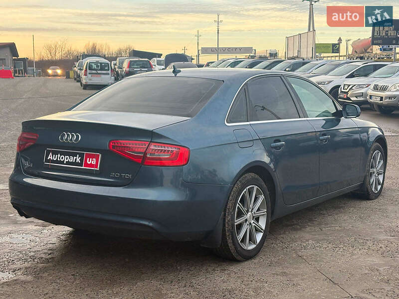 Седан Audi A4 2015 в Львове