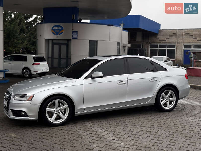 Седан Audi A4 2013 в Хмельницком