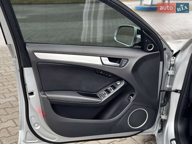 Седан Audi A4 2013 в Хмельницком