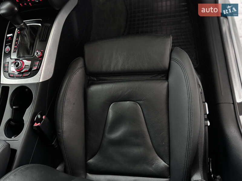 Седан Audi A4 2013 в Хмельницком