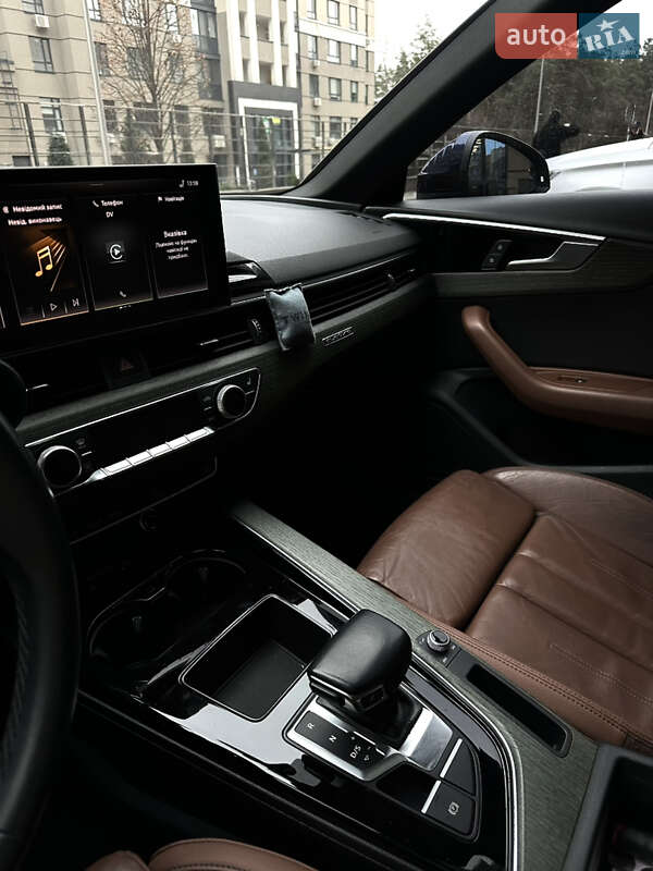 Седан Audi A4 2021 в Києві