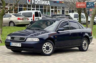 Седан Audi A4 1998 в Одессе