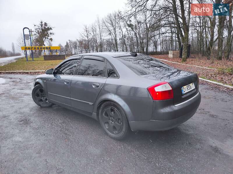 Седан Audi A4 2002 в Погребище