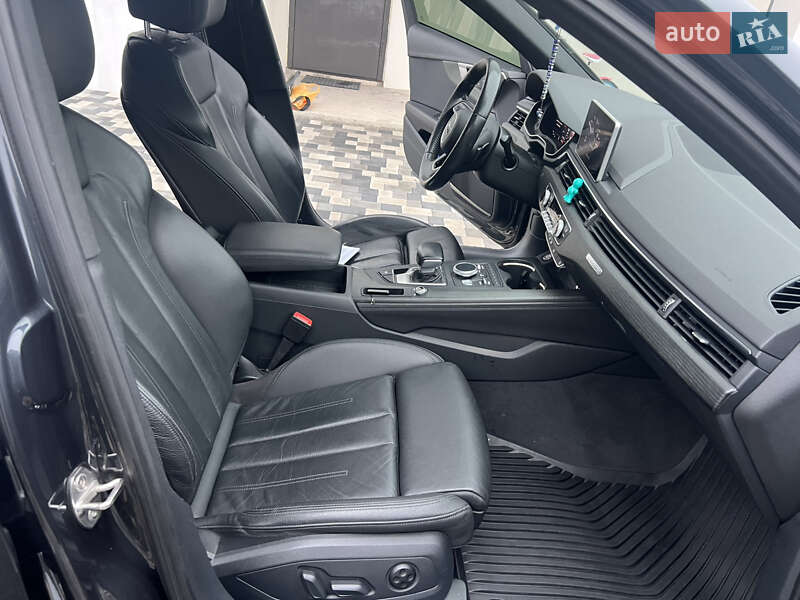Седан Audi A4 2018 в Дніпрі