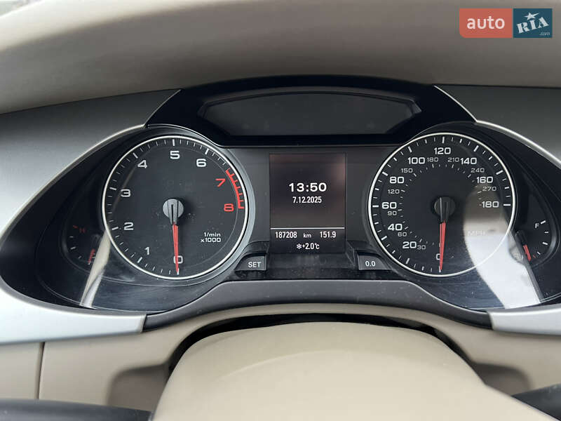 Седан Audi A4 2010 в Луцке