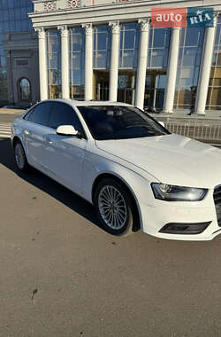 Седан Audi A4 2013 в Одессе