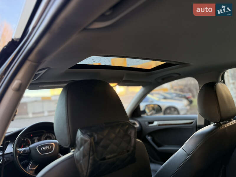 Седан Audi A4 2014 в Киеве
