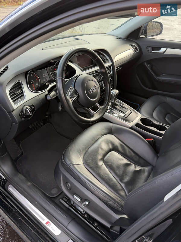 Седан Audi A4 2015 в Звягеле