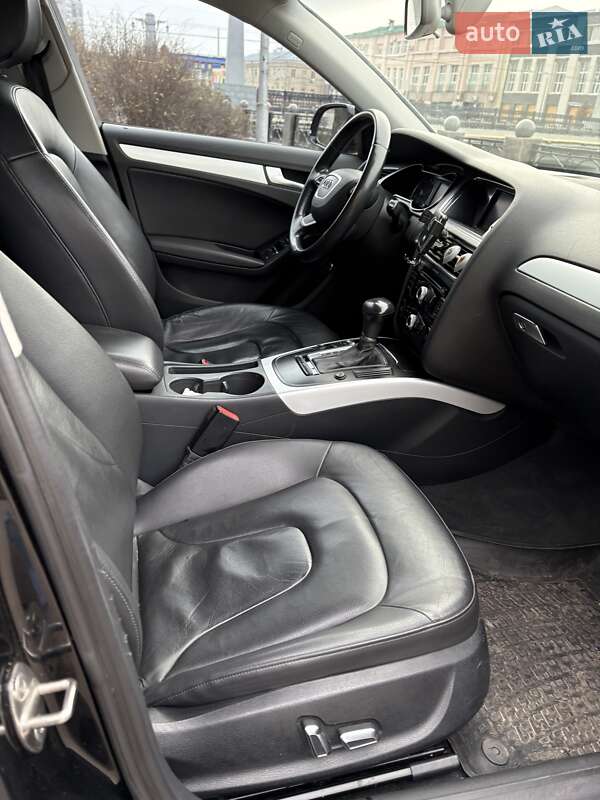 Седан Audi A4 2012 в Харкові