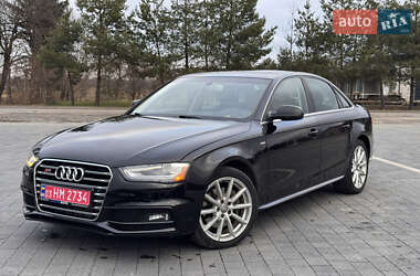 Седан Audi A4 2013 в Самборі