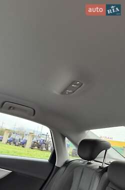 Седан Audi A4 2016 в Мукачево