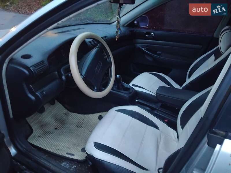 Седан Audi A4 1997 в Полтаве