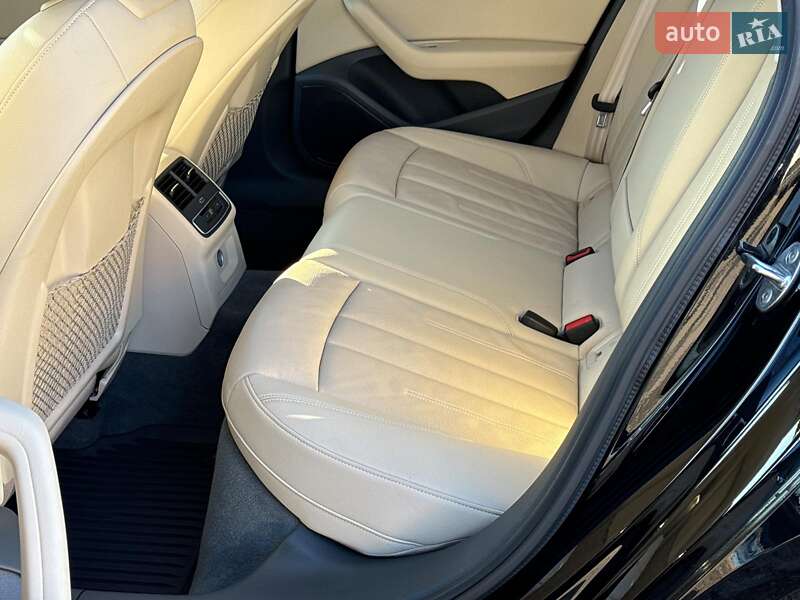 Седан Audi A4 2018 в Виннице