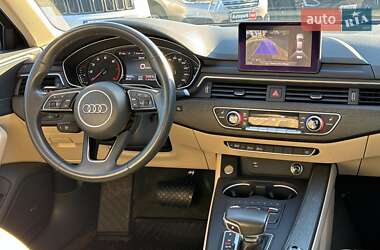 Седан Audi A4 2018 в Виннице