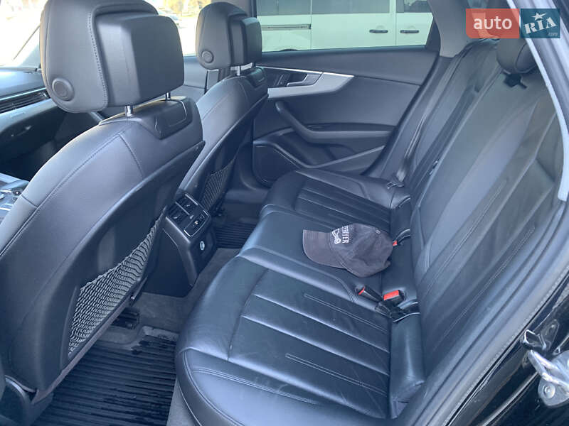 Седан Audi A4 2017 в Киеве