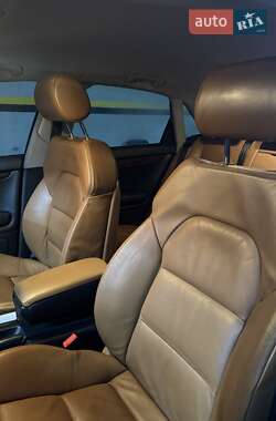 Седан Audi A4 2006 в Днепре