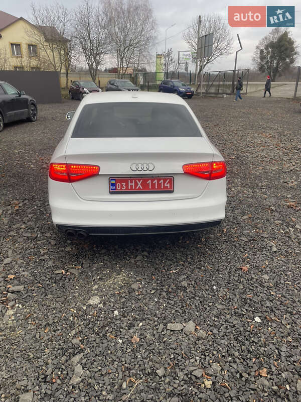 Седан Audi A4 2014 в Луцке