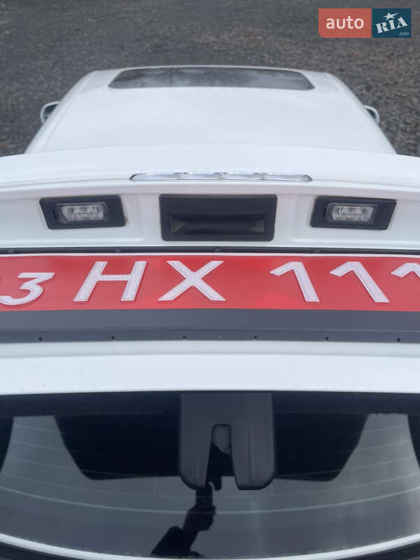 Седан Audi A4 2014 в Луцке