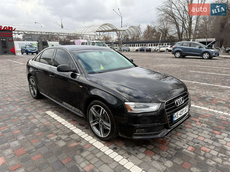 Седан Audi A4 2014 в Днепре
