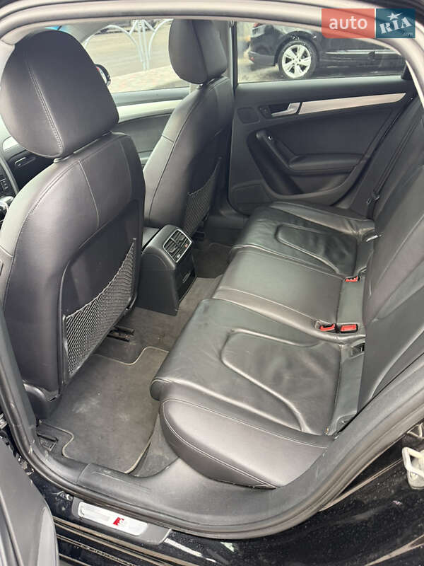 Седан Audi A4 2014 в Днепре