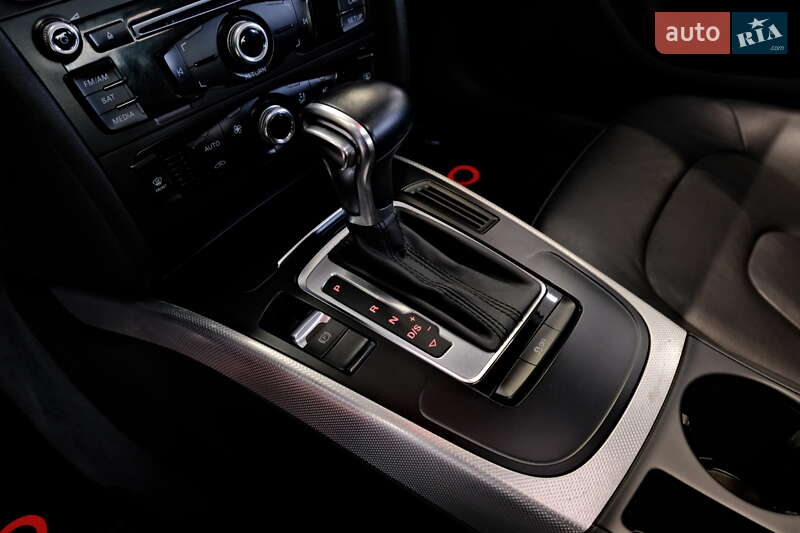 Седан Audi A4 2014 в Одесі