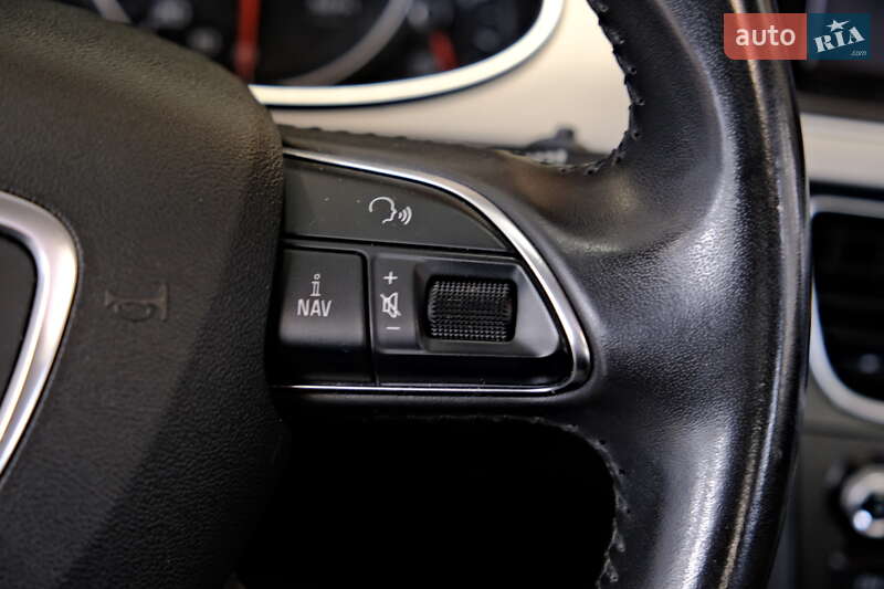 Седан Audi A4 2014 в Одесі