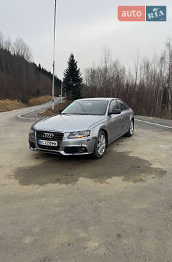 Седан Audi A4 2009 в Сходнице
