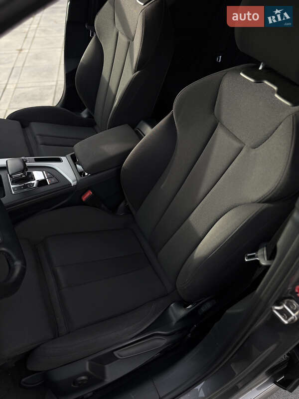 Универсал Audi A4 2019 в Львове