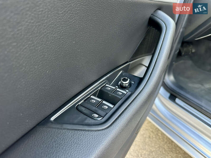 Седан Audi A4 2018 в Киеве