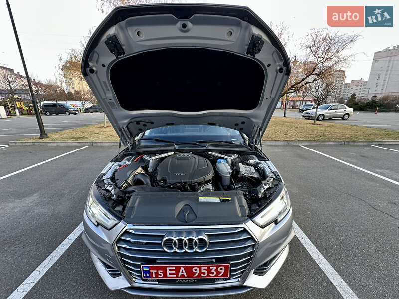 Седан Audi A4 2018 в Киеве