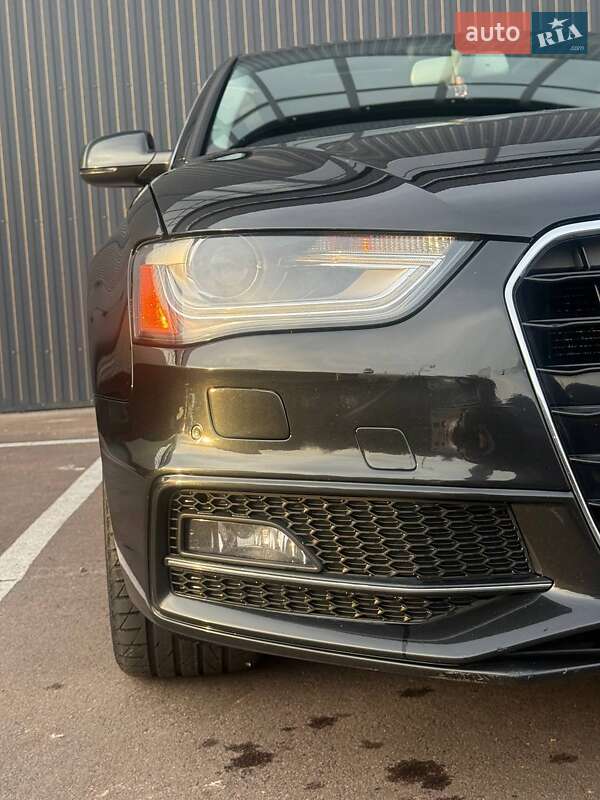 Седан Audi A4 2015 в Киеве