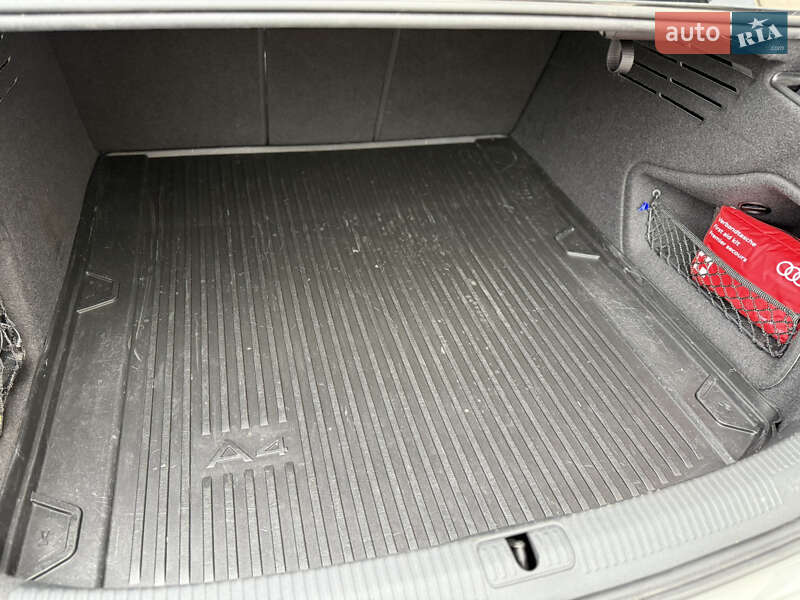 Седан Audi A4 2018 в Ирпене