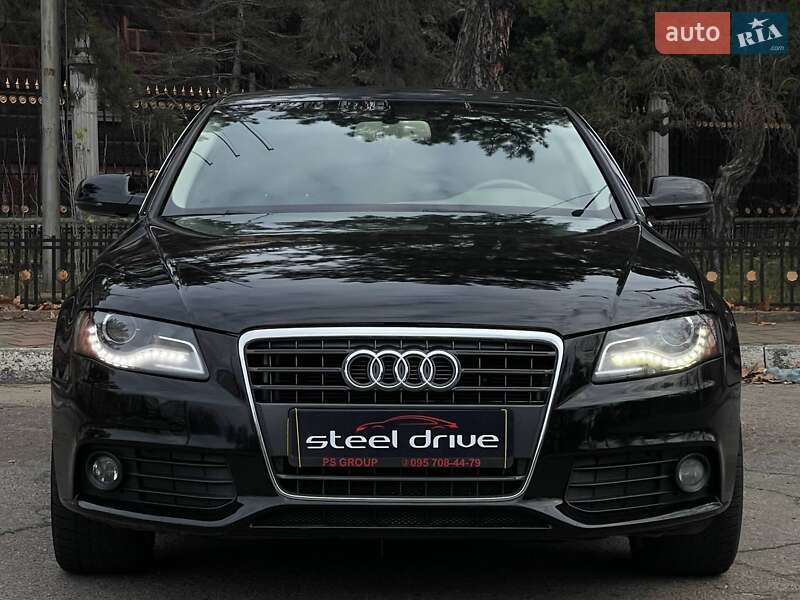Седан Audi A4 2011 в Николаеве