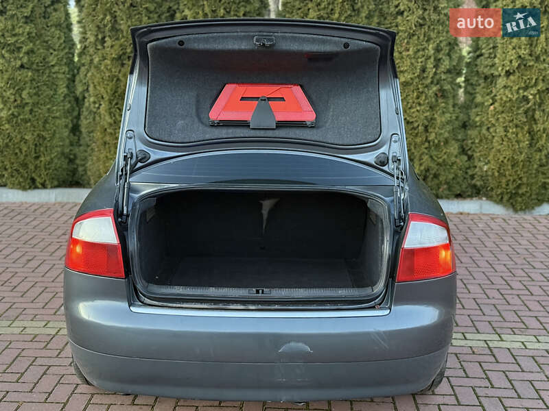 Седан Audi A4 2002 в Хмельницком