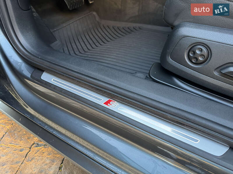 Седан Audi A4 2019 в Бучаче