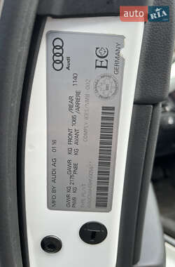 Седан Audi A4 2016 в Львове