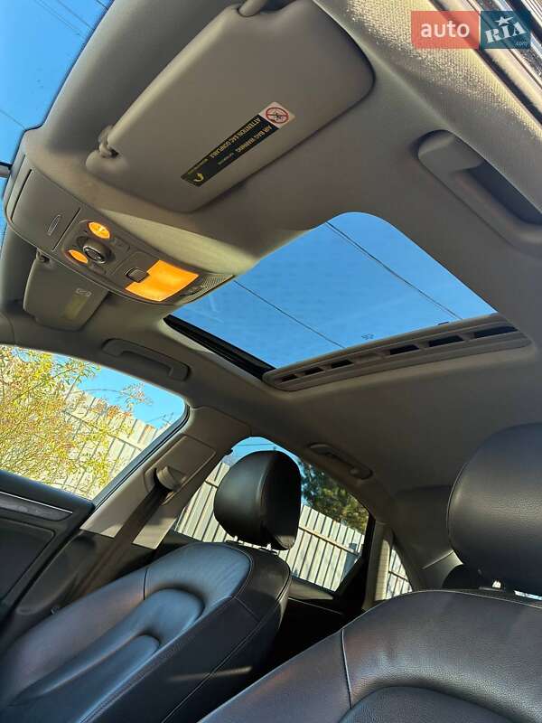 Седан Audi A4 2013 в Львове