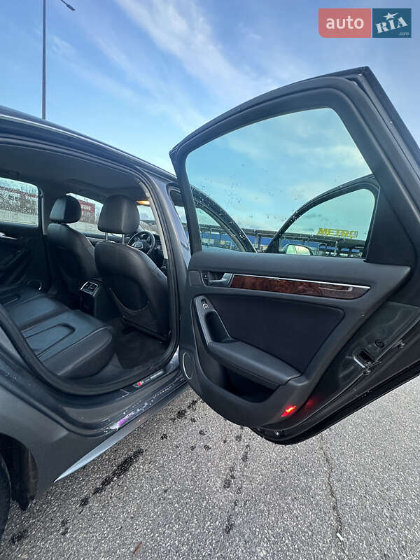 Седан Audi A4 2013 в Люботині