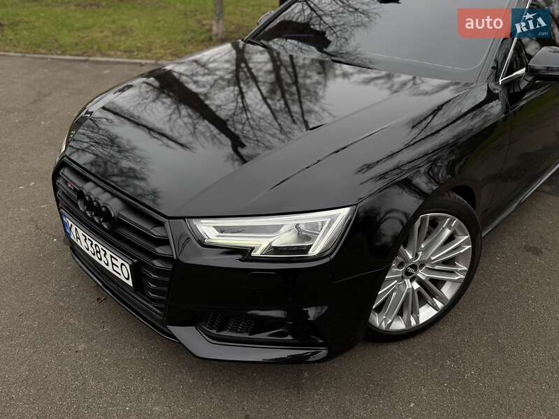 Седан Audi A4 2016 в Киеве
