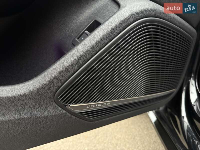 Седан Audi A4 2016 в Киеве