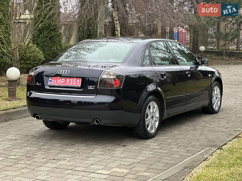 Седан Audi A4 2003 в Сарнах
