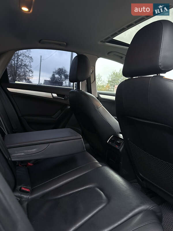 Седан Audi A4 2010 в Запорожье