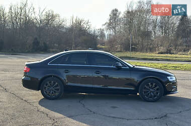 Седан Audi A4 2012 в Львове