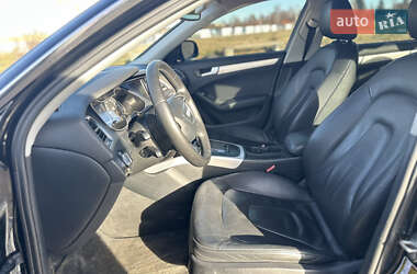 Седан Audi A4 2012 в Львове
