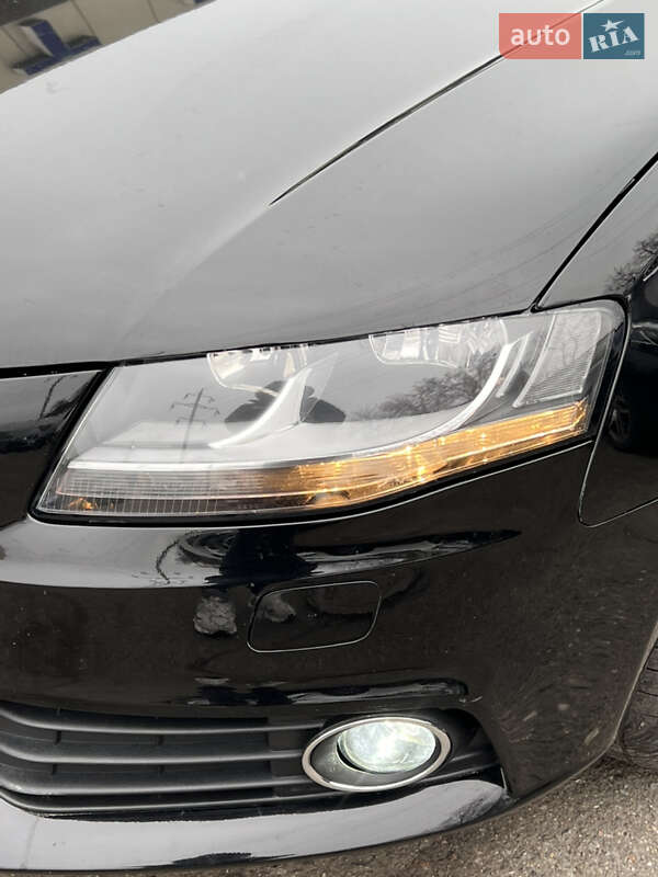Седан Audi A4 2011 в Одессе