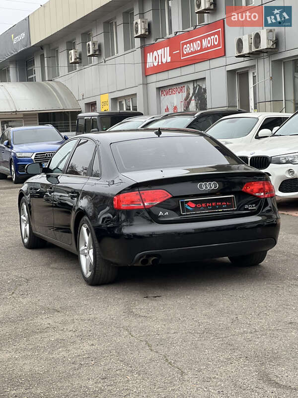 Седан Audi A4 2011 в Одессе